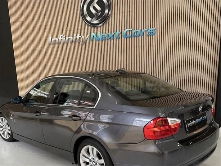 BMW Serie 3 325i E90